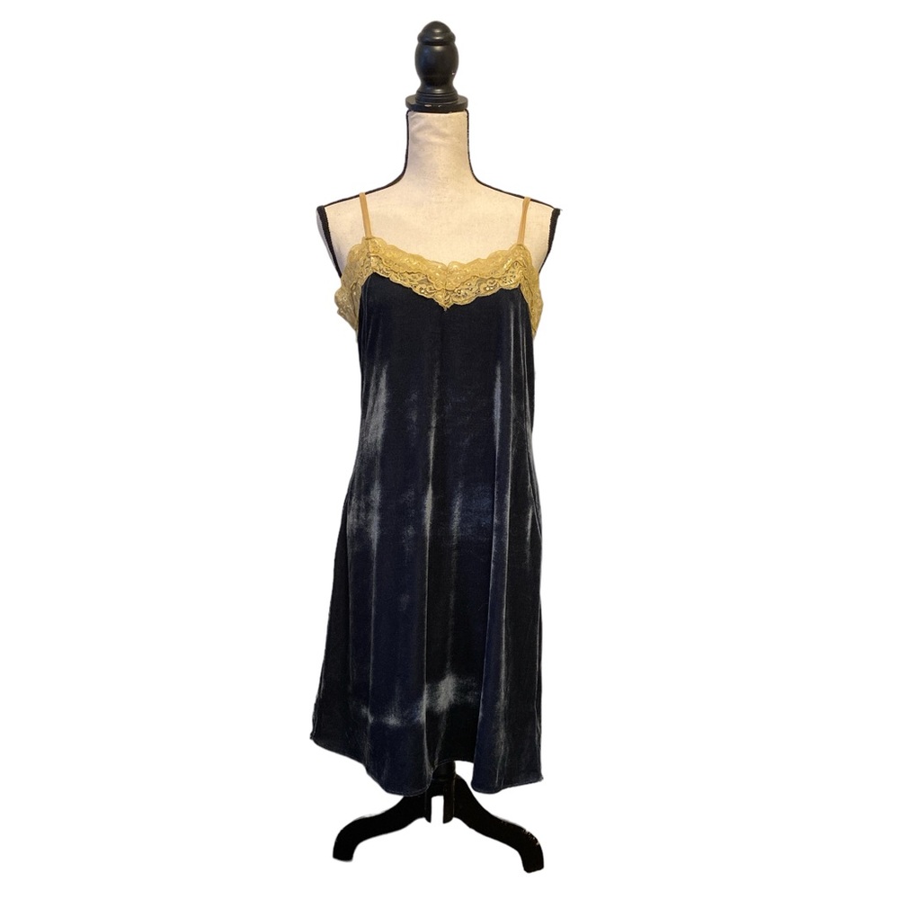 FREE PEOPLE - Aratta Velvet Dreams Navy Blue w/ Gold Lace Cami Nightgown